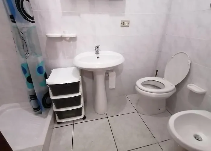 Monolocale 4 Posti Con Cucina E Parcheggio Gratuito * Candela