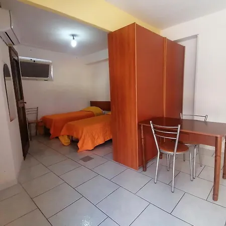 Monolocale 4 Posti Con Cucina E Parcheggio Gratuito Appartement Candela